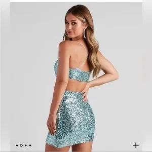 green emerald velvet dress AMIYA Lace Up Back Pattern Sequin Gown main image 0